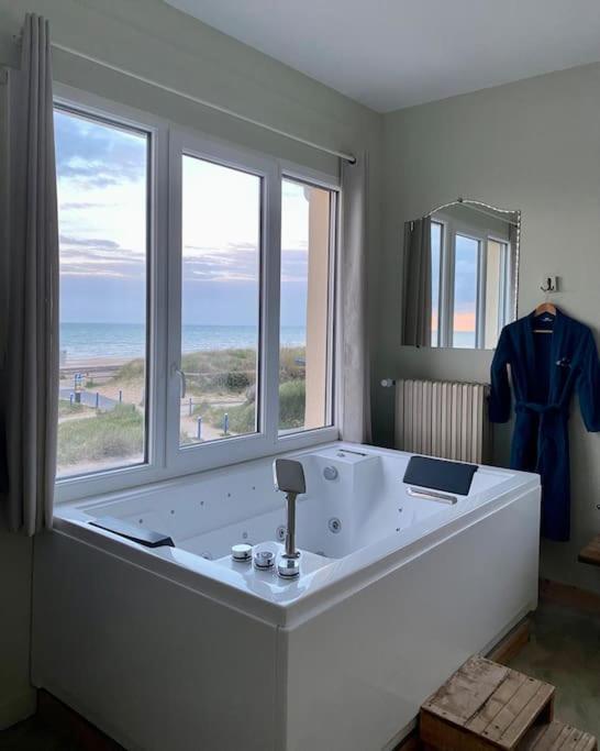 Spa Privatif Face Mer Riva Romantic & Spa Ouistreham Exterior foto
